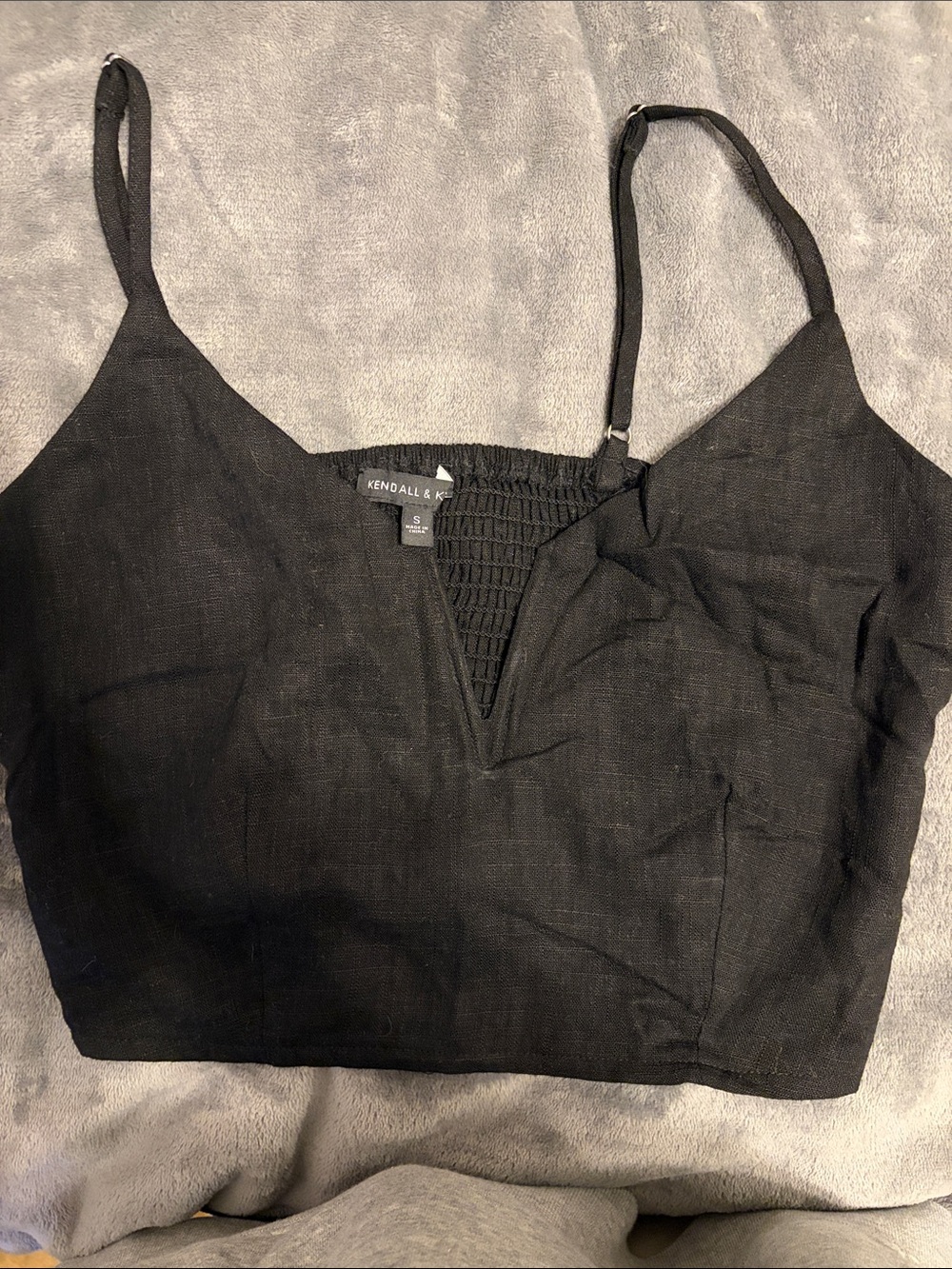 Kendall & Kylie Black Cropped V-Neck Linen Cami